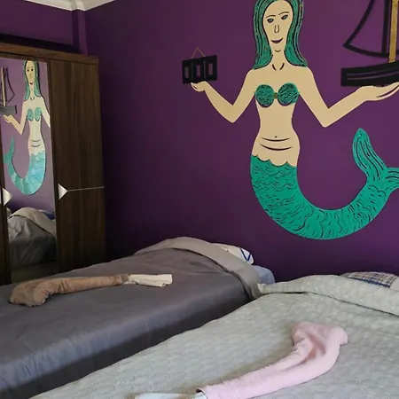 Mermaid House * Dráma
